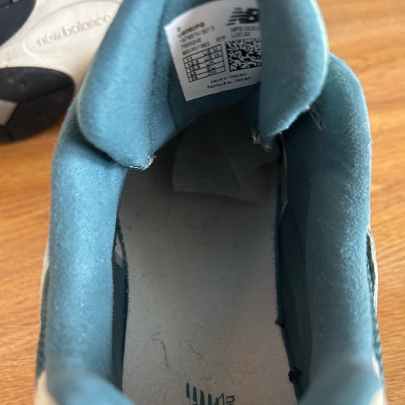 New Balance 9060 Green - U9060FG - size 11 - Picture 6 of 9